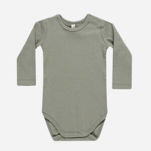 Quincy Mae Ribbed Long Sleeve Bodysuit || Basil (NEW)